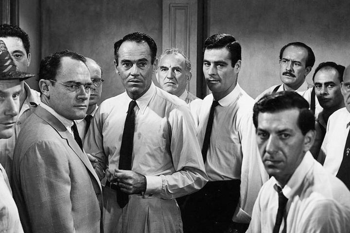 12 ANGRY MEN